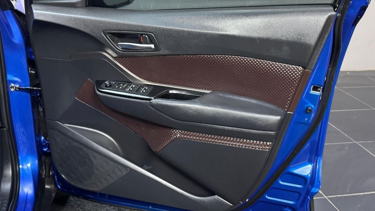 تويوتا CHR 2022 HYBRID 1.8CC PUSH START **360 CAMERA** | ALLOY RIMS | DIGITAL AC I LEATHER INTERIOR