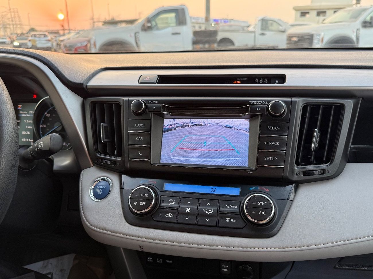 تويوتا راف ٤ LE 2.5L (219 HP)