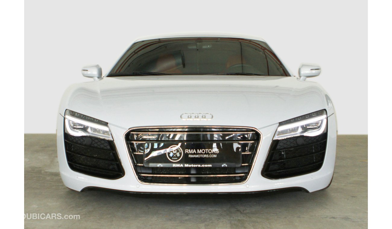 أودي R8 2014  5.2 V-10 (Immaculate, 525bhp, S-Tronic)