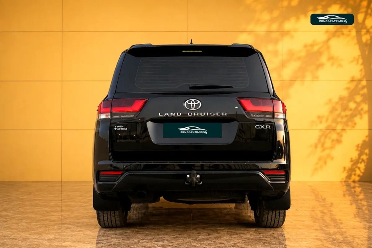 Toyota Land Cruiser GXR Twin-Turbo GCC Specs / Al Futtaim Warranty + Service