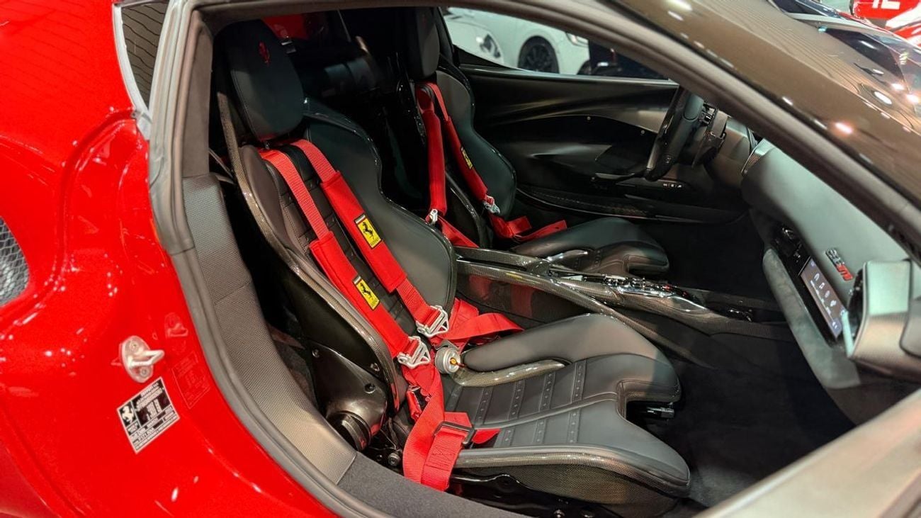 فيراري 296 GTB