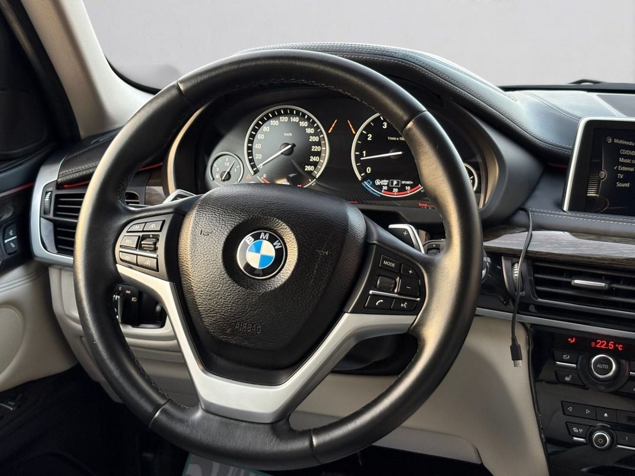 BMW X6 XDRIVE50i EXCLUSIVE BMW X5 XDRIVE50I | 4.4L V8 | 2016 | JAPANESE SPECS