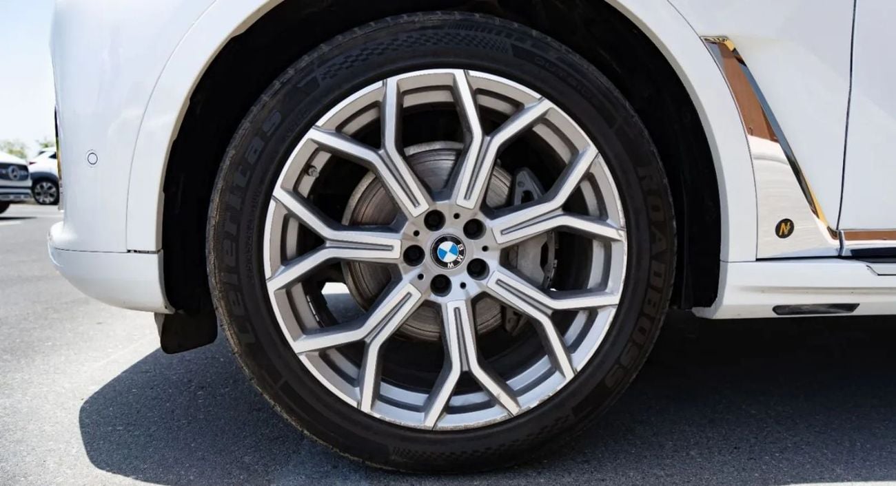 BMW 740Li BMW X7 40 2020