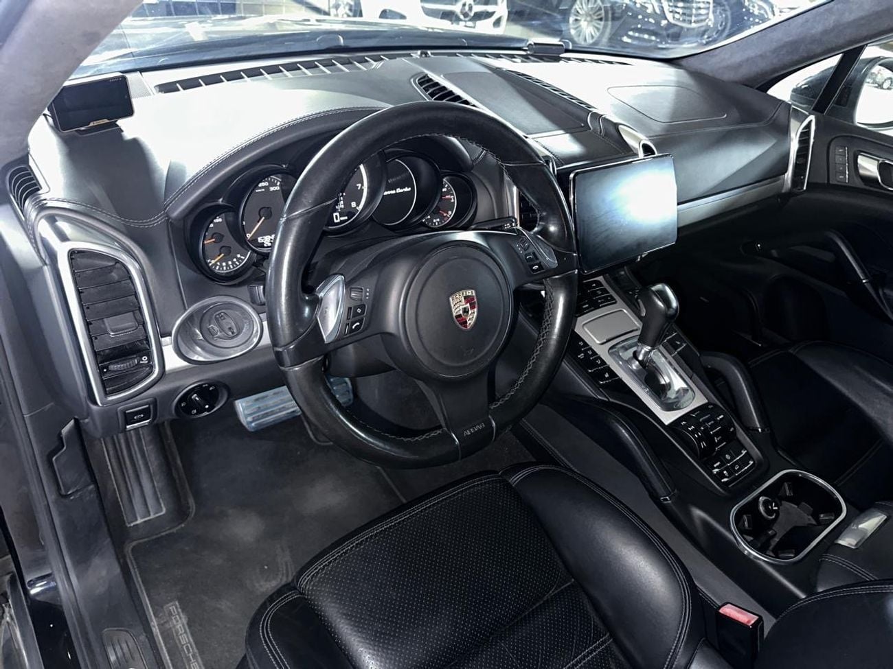 Porsche Cayenne PORSCHE CAYENNE TURBO 4.8L 2011 | 18-WAY ADJUSTABLE SEATS | SPORTS EXHAUST | SUNROOF