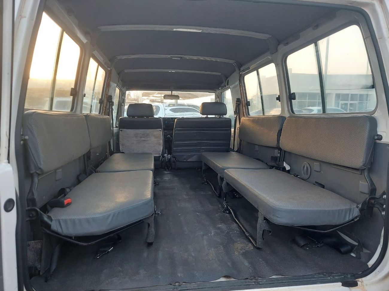 Toyota Land Cruiser 70 78 HARDTOP 4.2L DIESEL MANUAL TRANSMISSION