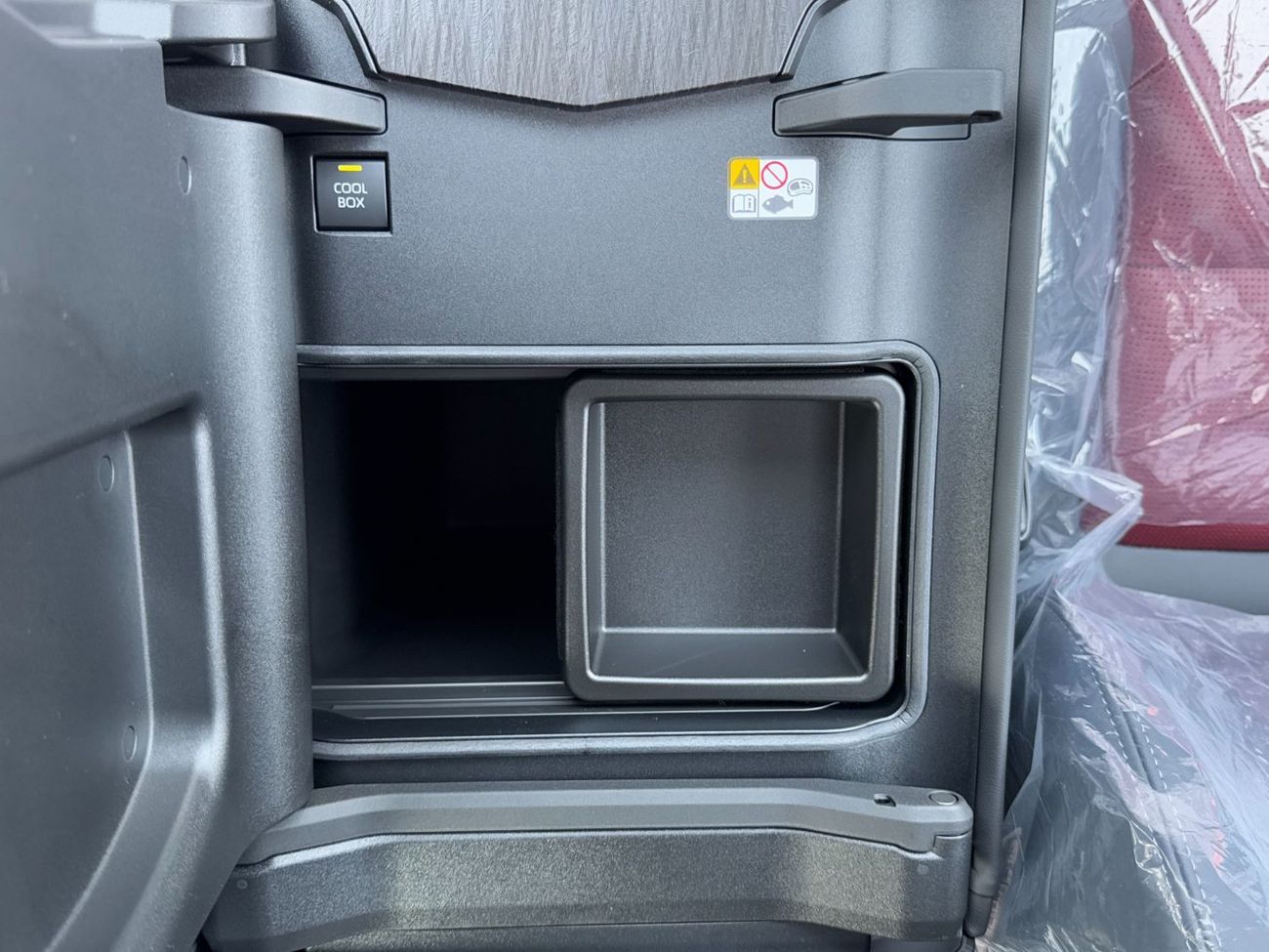 Toyota Land Cruiser 2025 TOYOTA LAND CRUISER VXR 3.3L DIESEL 4X4 7-SEATS GCC BRAND NEW 0KM (ONLY FOR EXPORT)