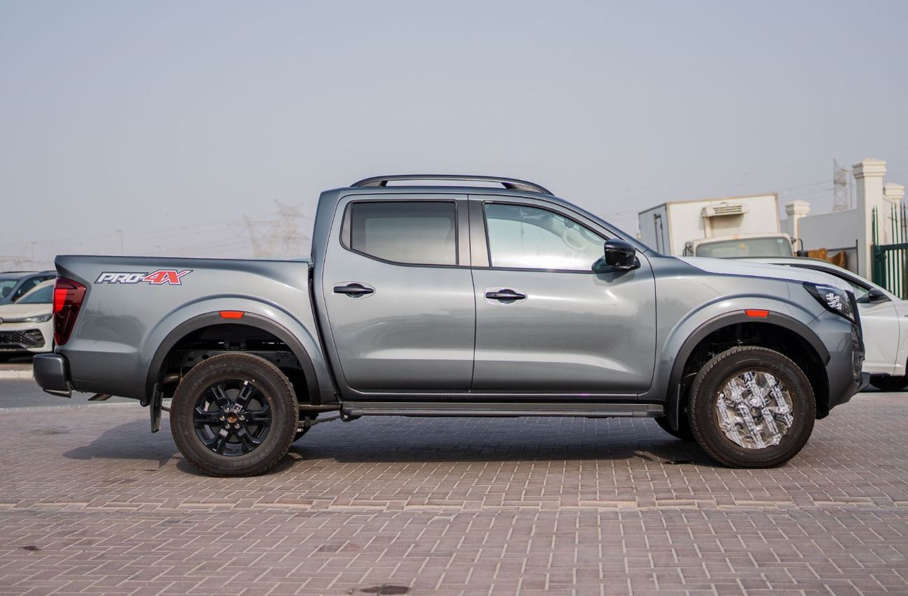 Nissan Navara 2025 Nissan Navara Pro-4X 2.5L AT Diesel (Drak Gray)
