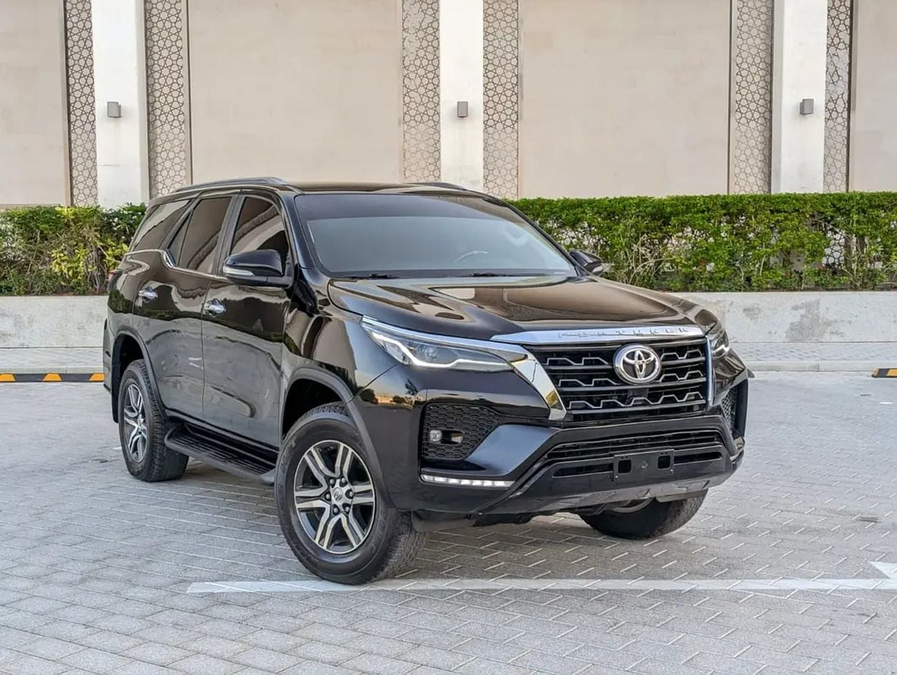 تويوتا فورتونر FACELIFTED GXR V6 4.0L GCC IN EXCELLENT CONDITION