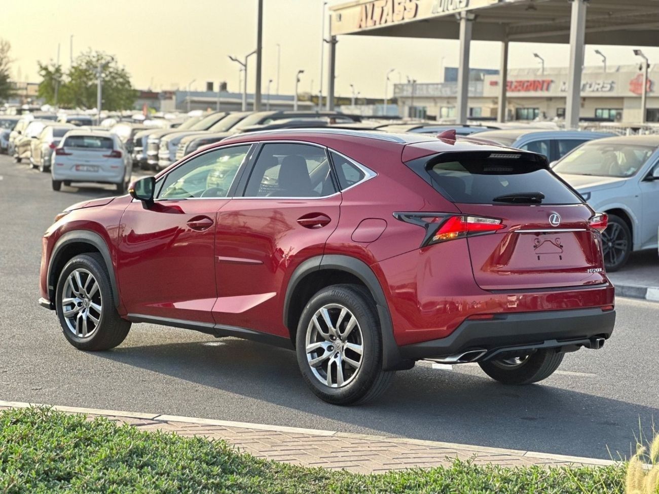 Lexus NX200t Premier 2.0L 4WD sunroof Full Option