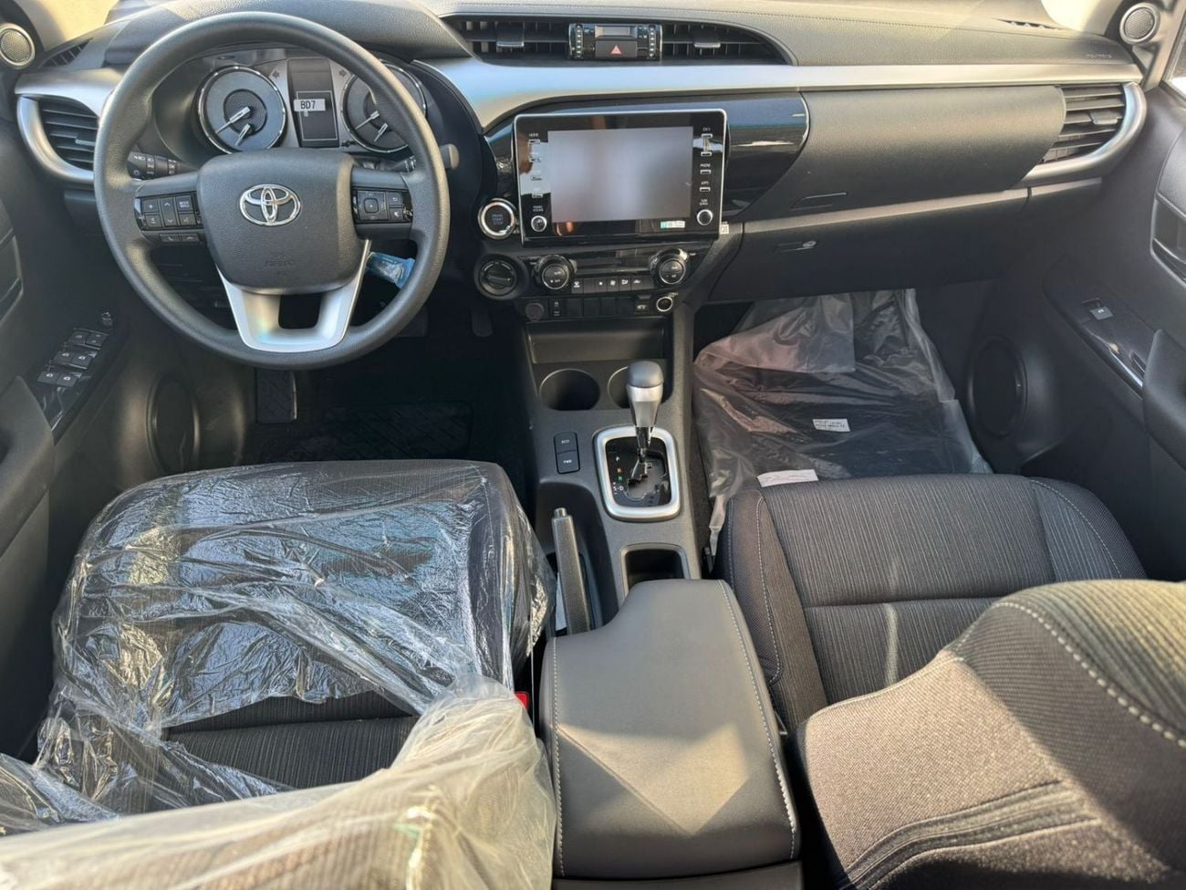 تويوتا هيلوكس GLX TOYOTA HILUX 2.4L DIESEL A/T MY 2026