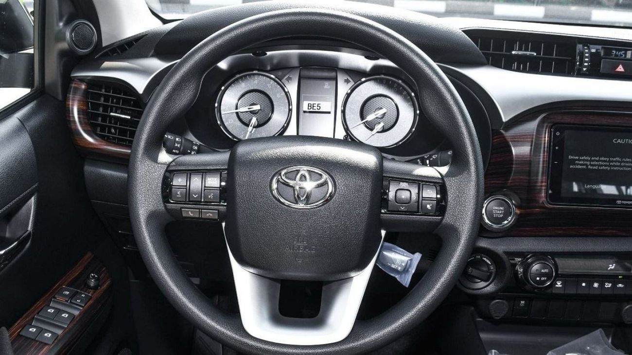 Toyota Hilux TOYOTA HILUX 2.7L PETROL AT FULL 2025 MODEL GCC