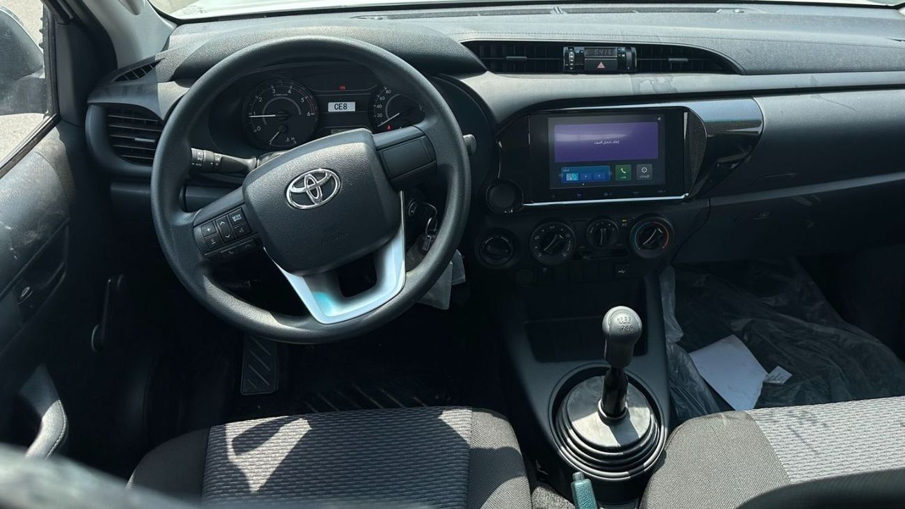 Toyota Hilux 2.4L Diesel 4x4 | Chrome bumper | Manual