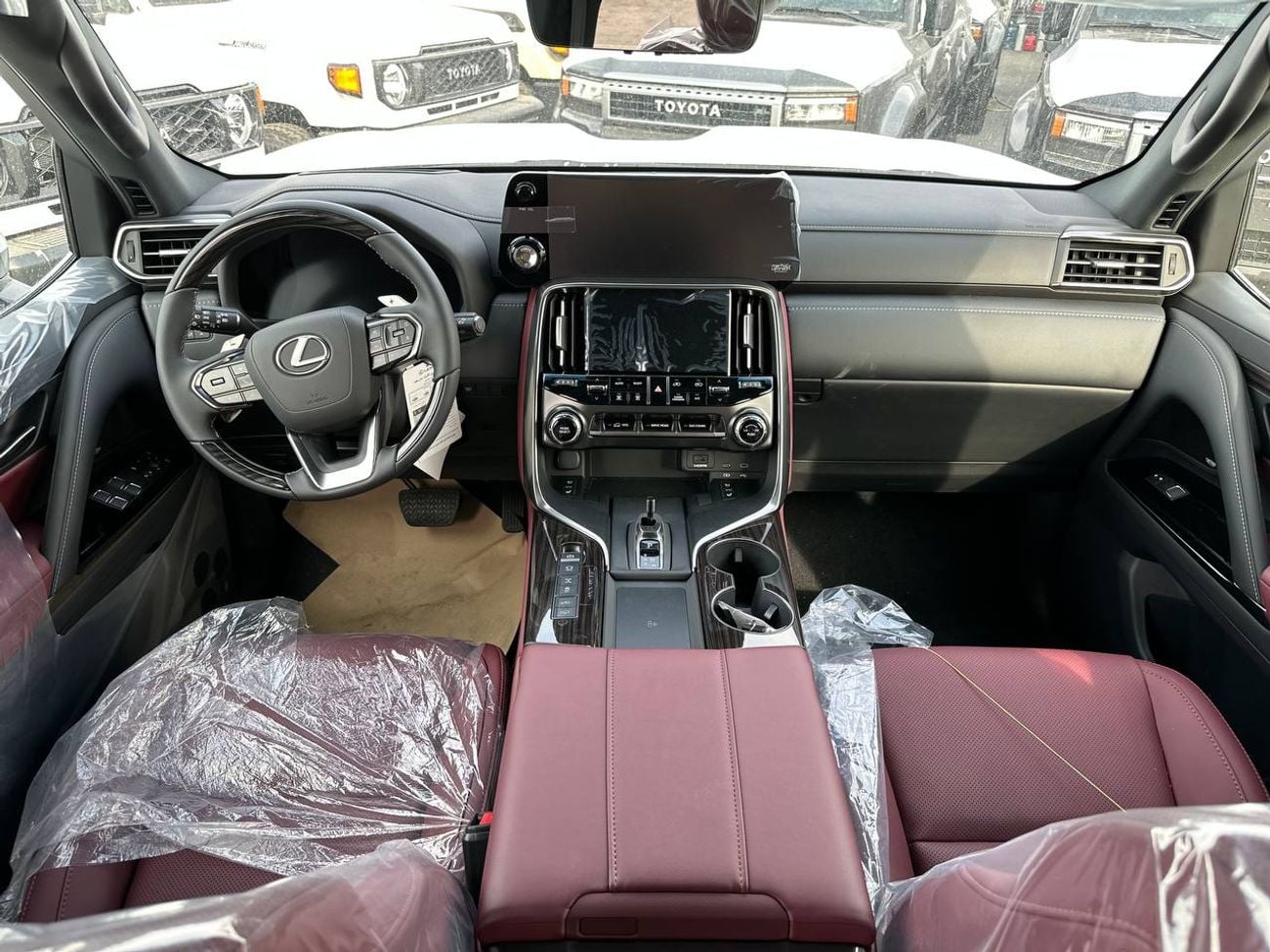 Lexus LX 700h Urban Signature 3.5L HEV A/T // 2026 // Full With Radar & Head Up Disable , 360 Camera , Wireless Ch