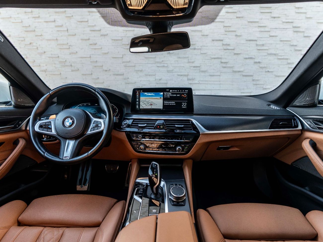 بي أم دبليو 520i M Sport Comfort 2.0L