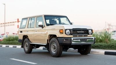 تويوتا لاند كروزر 70 HT VXR 2026 Toyota Land Cruiser LC76 4.0L AT Petrol (Beige-Brown) Basic