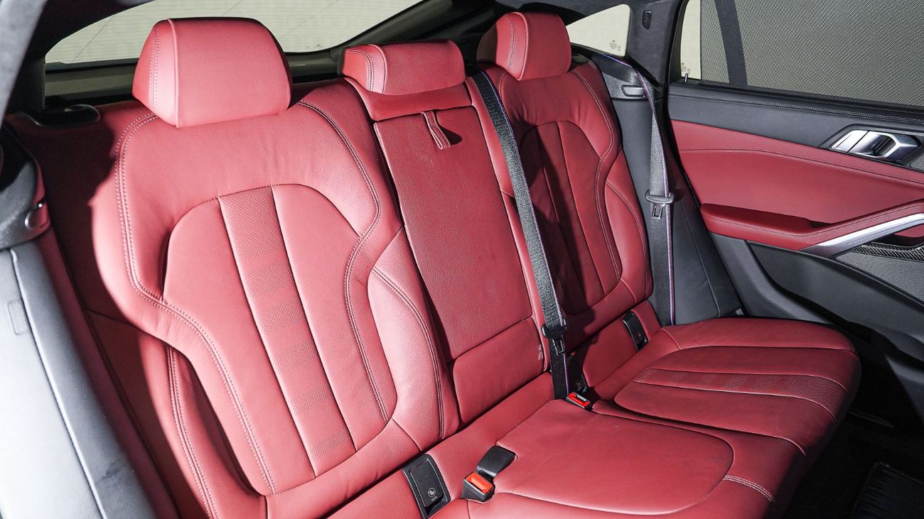 BMW X6 M50i 4.4L | AED 4,620 PM | Warranty February 2026 | GCC