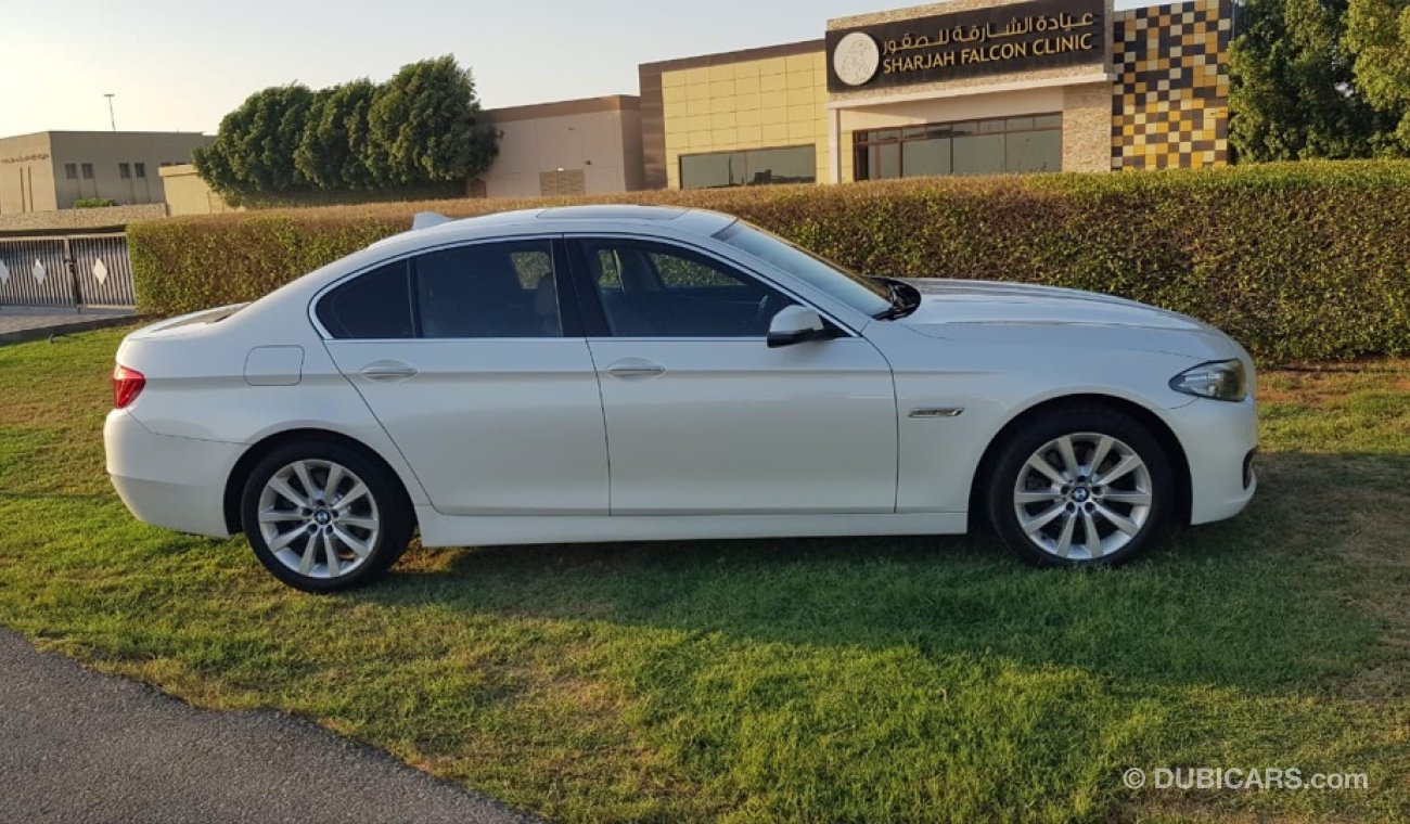 BMW 520i BMW520 model 2015 GCC car prefect condition full option low mileage sun roof leather seats navigatio