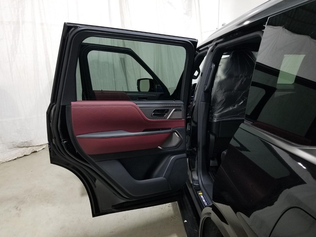 إنفينيتي QX80 2026 MODEL INFINITI QX80 AUTOGRAPH TOP AUTOGRAPH TRIP WITH GREY ROOF