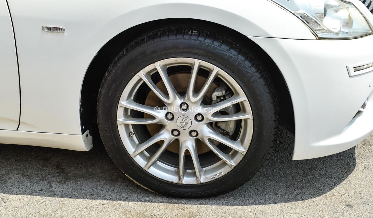 Infiniti G25