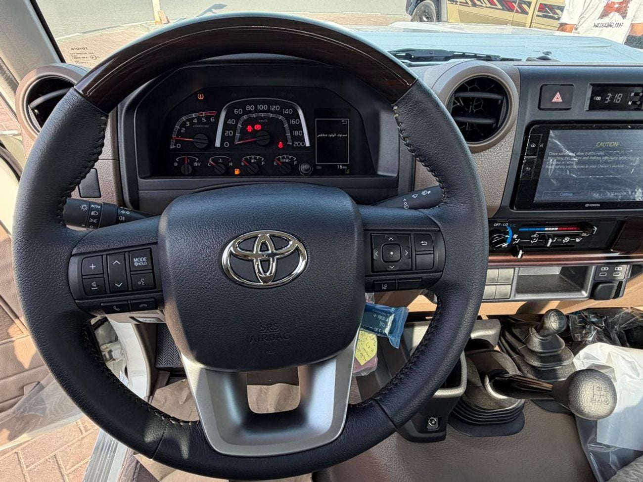 تويوتا لاند كروزر بيك آب