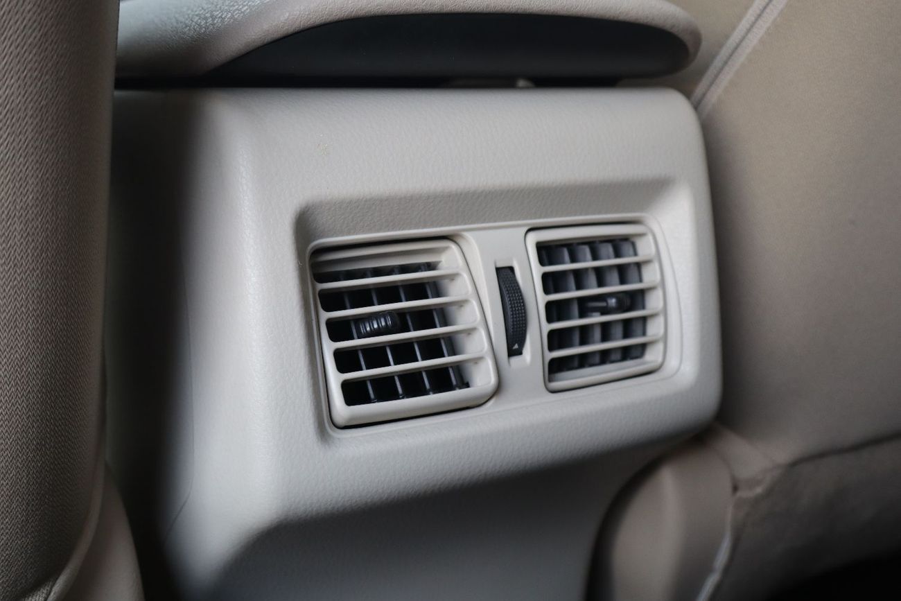 تويوتا كامري SE 2.5L (181 HP)