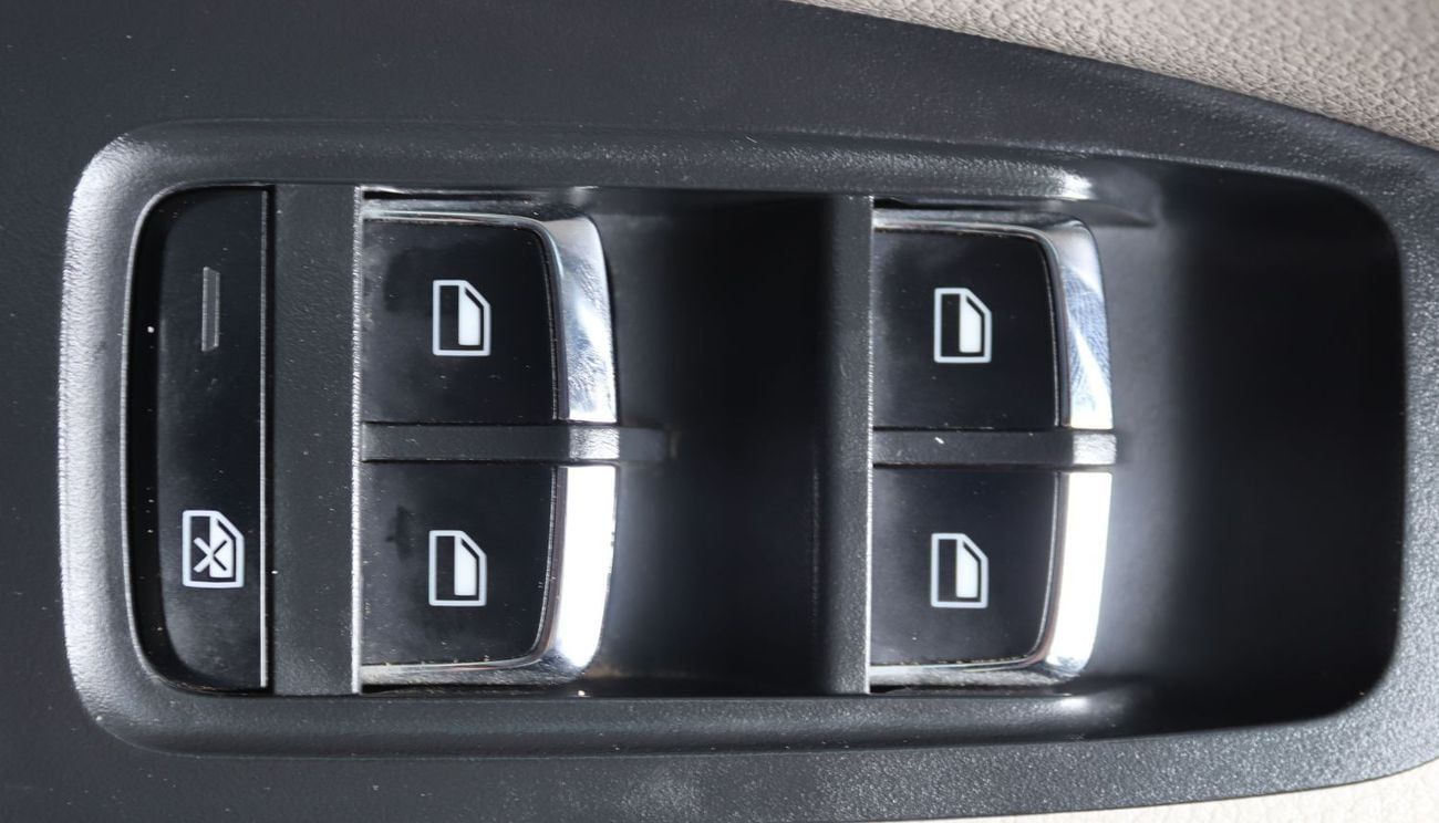 أم جي RX5 سيارة MG RX5 موديل 2020 خليجى بدون حوادث وبحاله ممتازه ممشى 82000 كيلو متر وبمحرك 2000 سي ىسى وسعر 3