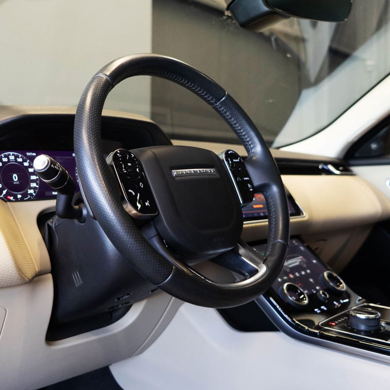 لاند روفر رينج روفر فيلار 2,107 P.M • 0% Downpayment • Range Rover Velar P250 S • 1 Year Warranty