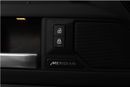 Land Rover Defender 110 X-DYNAMIC SE P300