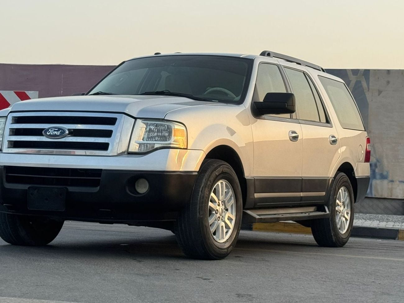Ford Expedition 7 seats No. 2, GCC specs