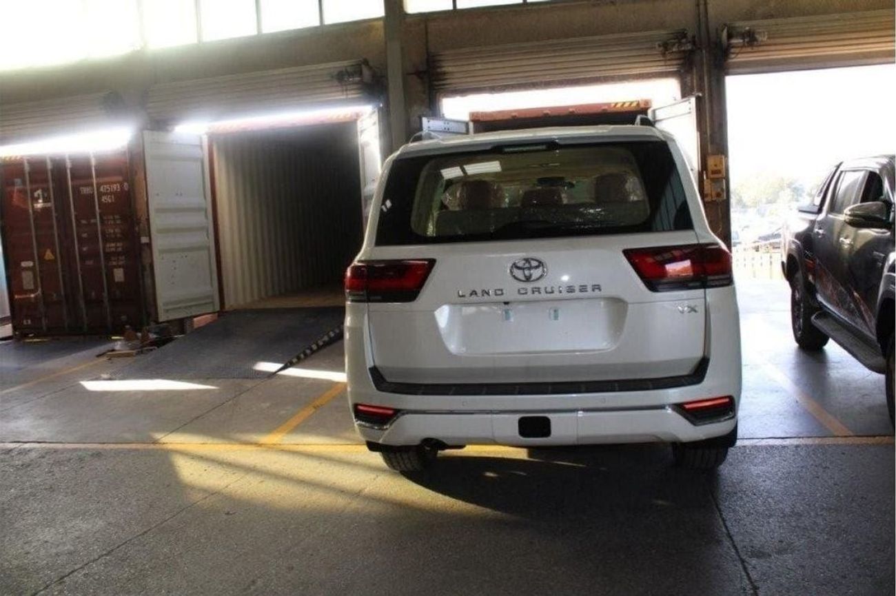 تويوتا لاند كروزر Toyota Land Cruiser VX+ 3.3 Diesel 2024