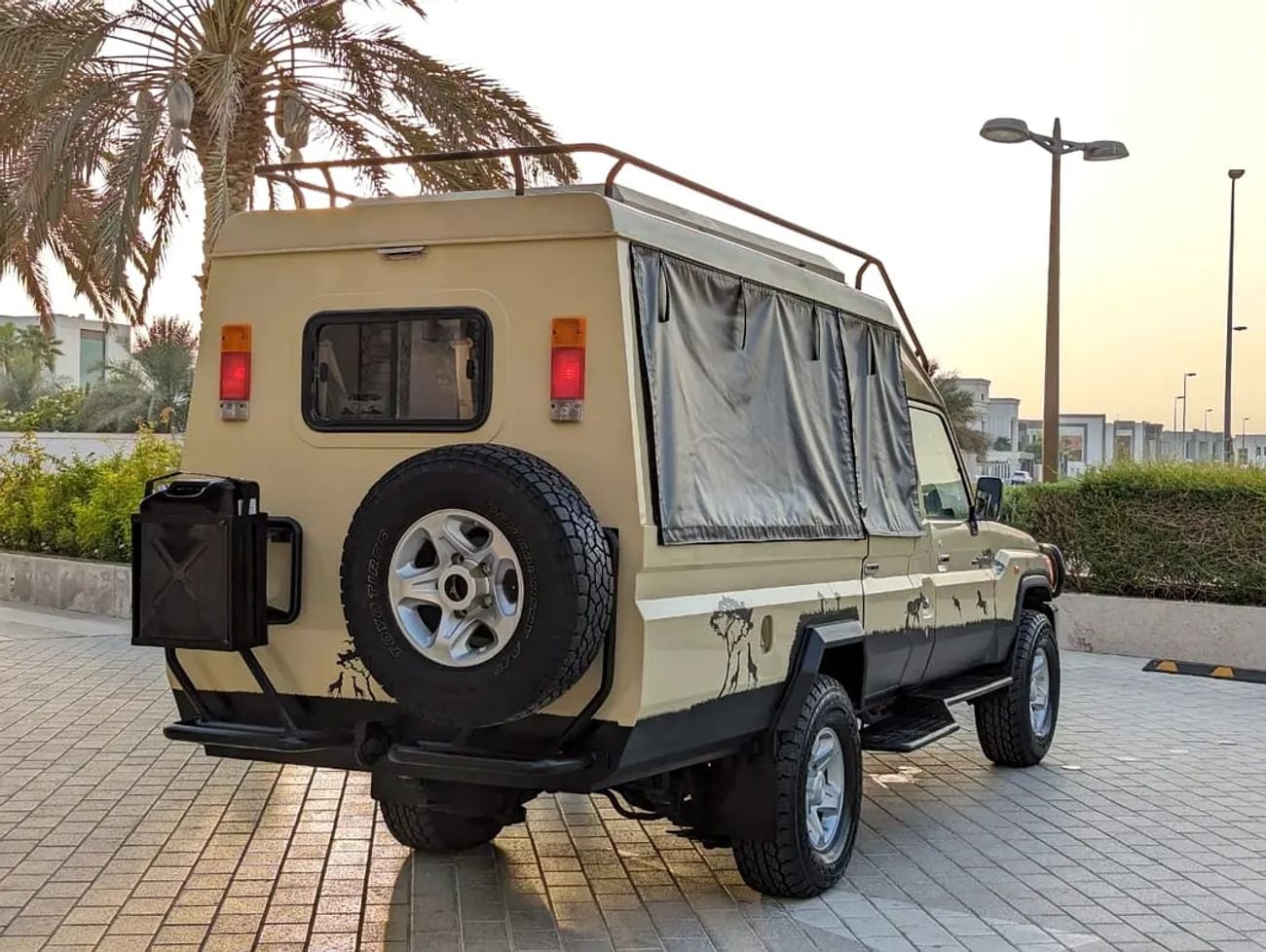 تويوتا لاند كروزر 70 LC 78 Base LAND CRUISER MODIFIED TO SAFARI TRUCK GCC IN EX