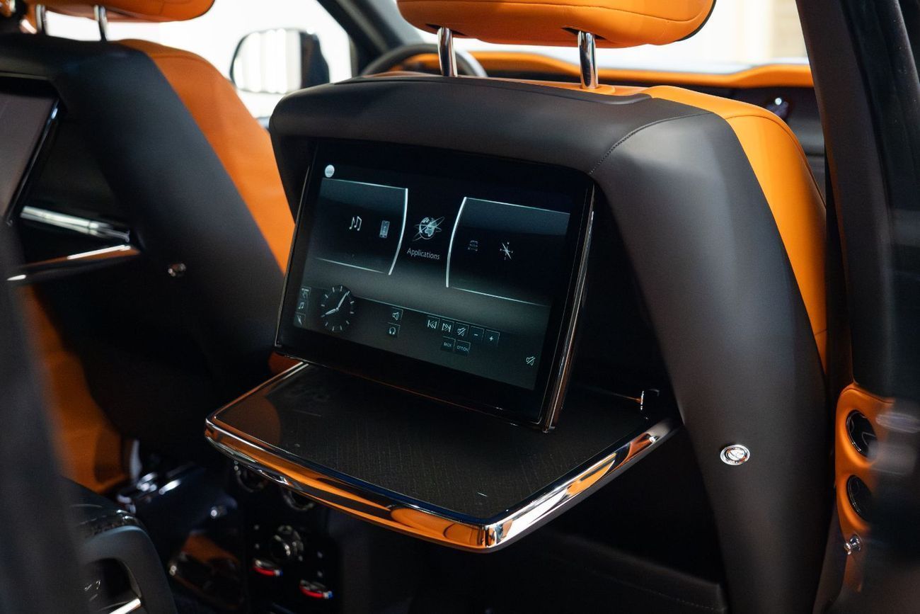 Rolls-Royce Cullinan - 2022 | BLACK BADGE | V12 TWIN TURBO | FULL OPTION | LOW MILEAGE |  EUROPEAN | PERFECT CONDITION