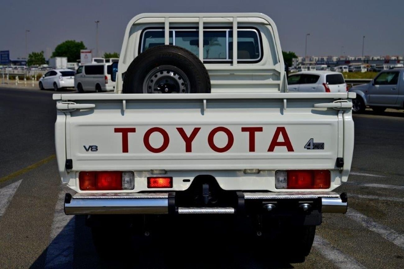 Toyota Land Cruiser Pick Up 2024 TOYOTA LAND CRUISER 79 SINGLE CAB LX V8 4.5L DIESEL 4WD MANUAL TRANSMISSION