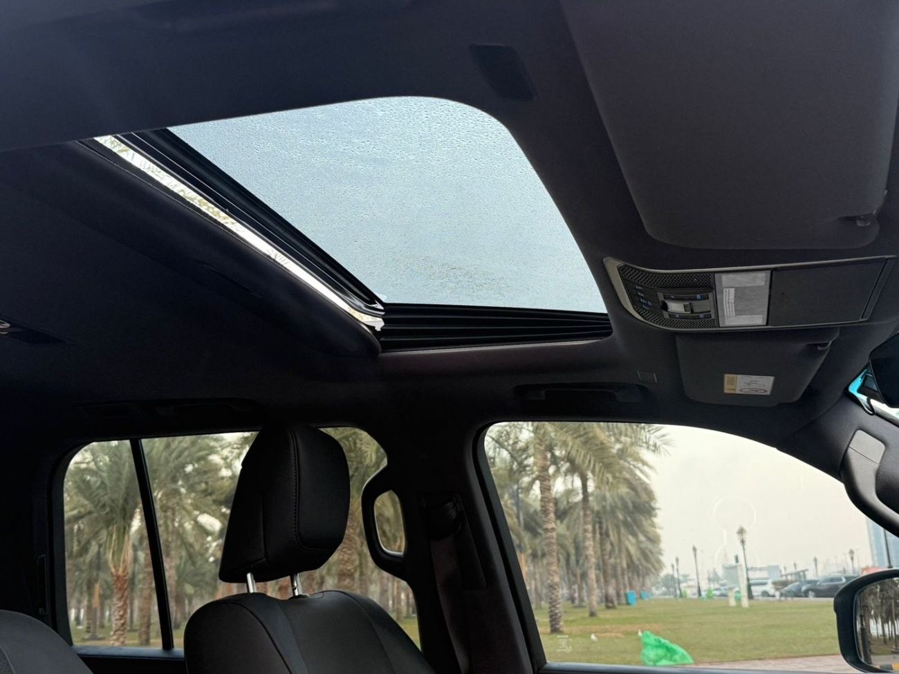 تويوتا لاند كروزر 2025 Model VXR Full Option RHD Car is very clean and perfect condition