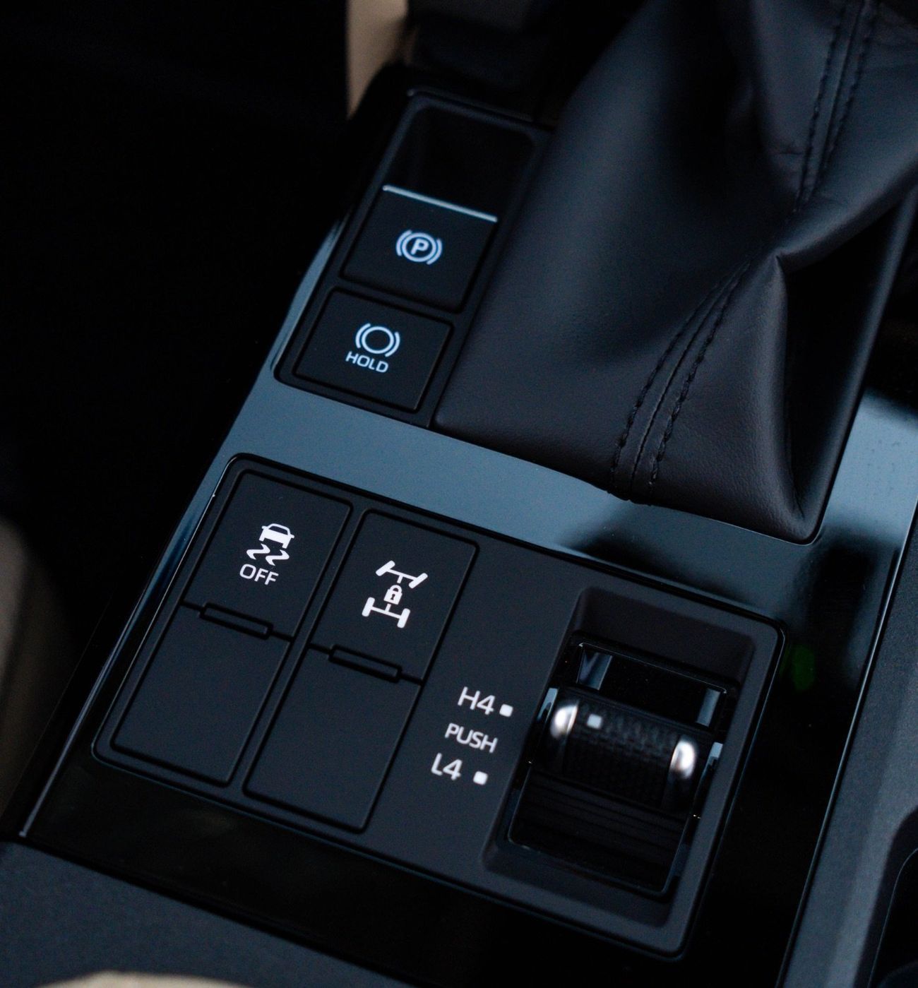 Toyota Prado PRADO 2.4 Petrol || Limited || 2025