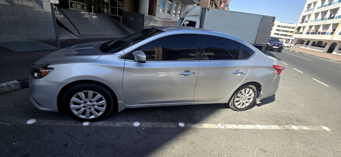 نيسان سنترا LE 1.8L