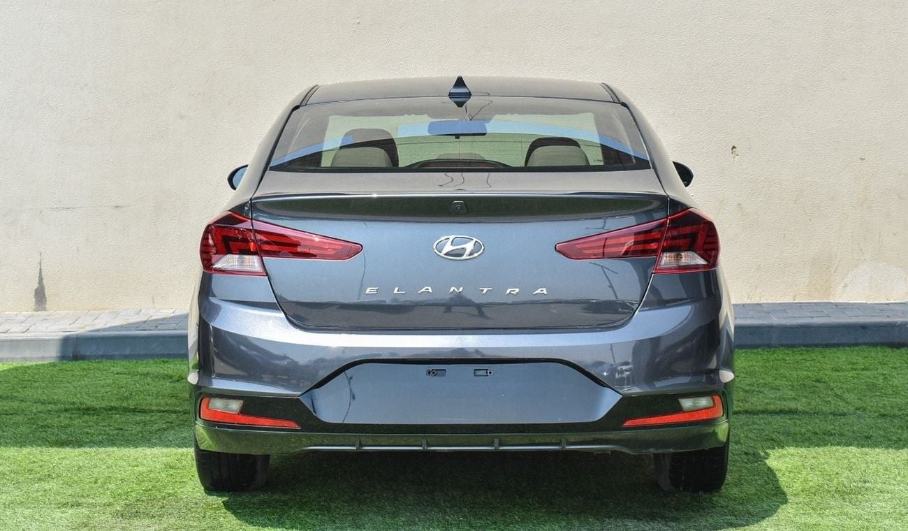 Hyundai Elantra Comfort 2.0L