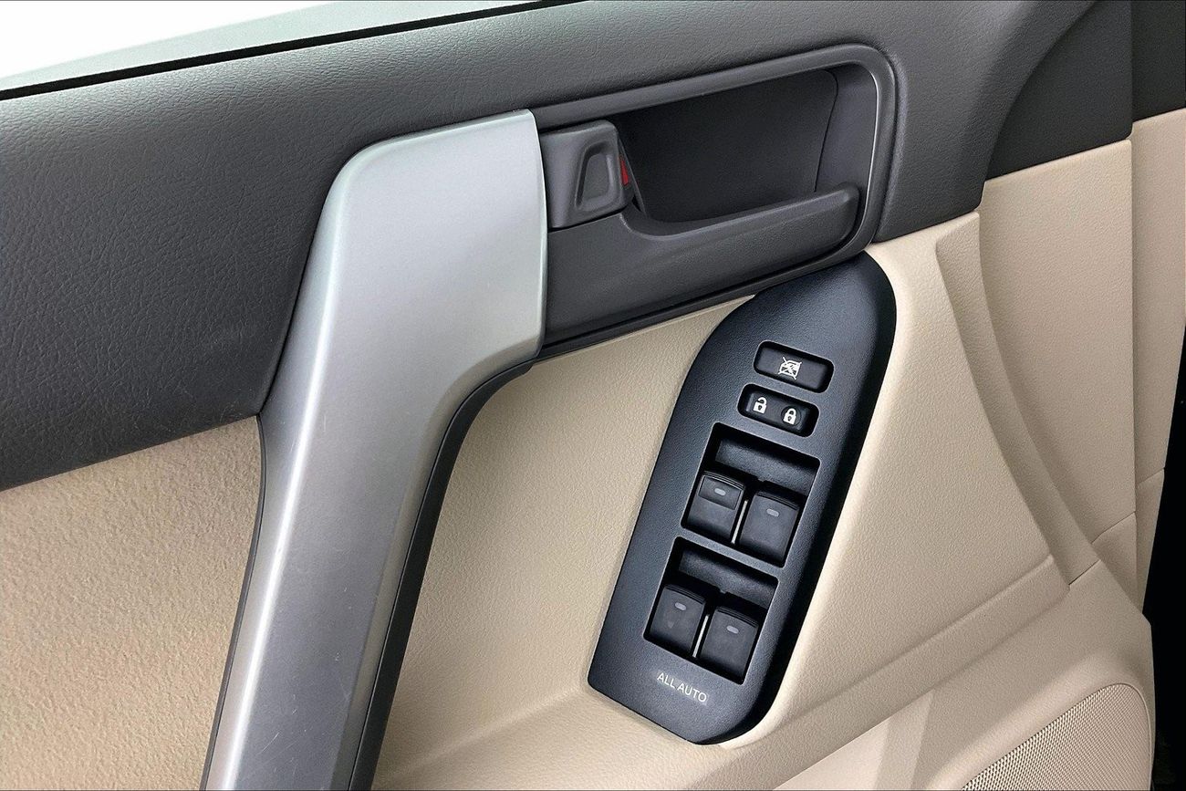 تويوتا برادو GXR | سنة ضمان مجانية | 0 دفعة أولى | سياسة الإعادة بعد 7 أيام