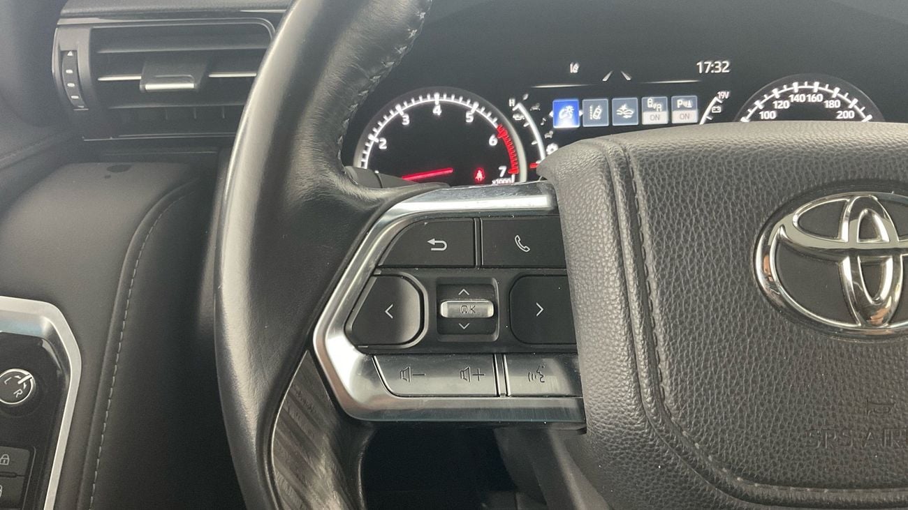 تويوتا لاند كروزر GR - Sport | شامل الضمان | 0 ﺪﻔﻋﺓ ﺃﻮﻟﻯ