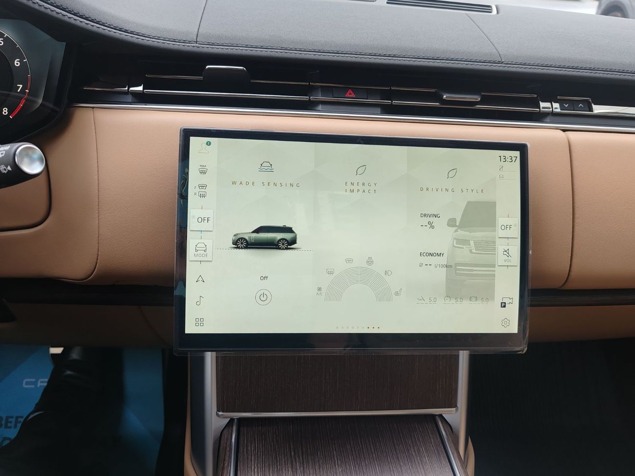 Land Rover Range Rover LWB HSE P530 4.4L