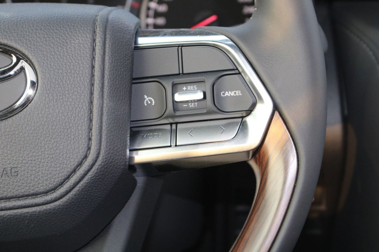 تويوتا لاند كروزر TOYOTA LANDCRUISER 300 4.0L V6 PETROL VX AUTO