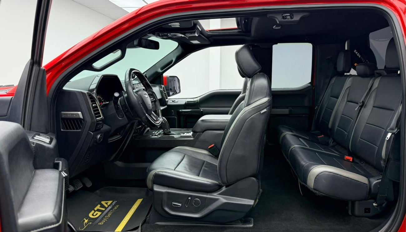 Ford F-150 2018 Ford F-150 Raptor, Full Service History, Carbon Fiber Interior, Excellent Condition, GCC
