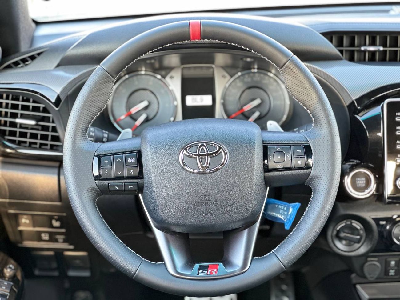 تويوتا هيلوكس GR-S 2.8 لتر 4X4 ديزل أوتوماتيك // 2026 // كاملة المواصفات مع مشغل DVD وكاميرا 360 درجة، ونظام مراقب