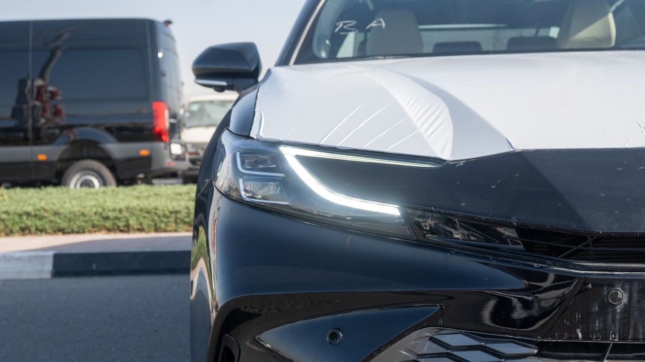 Toyota Camry limited 2.5L Hybrid