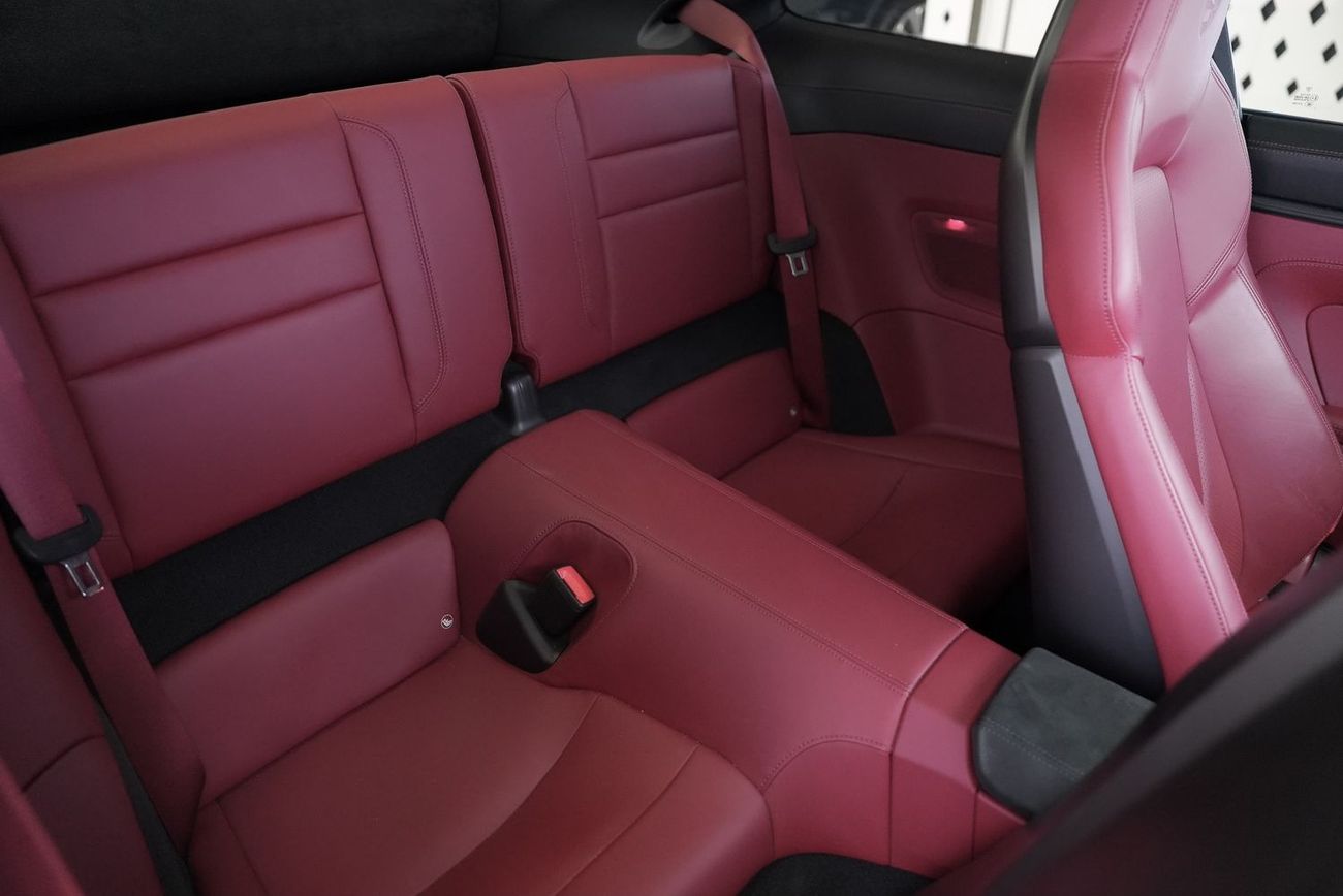 بورش 911 Carrera GTS 3.0L (475 HP) Coupe