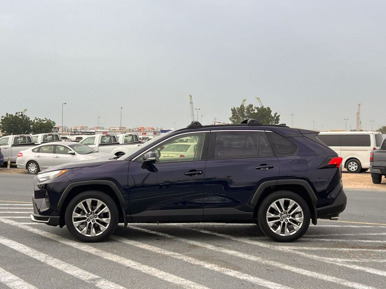 Toyota RAV4 2019 Toyota Rav4 XLE Full Option 2.5L V4 - Rear Camera - Leather Seat - Sunroof - AWD 4x4