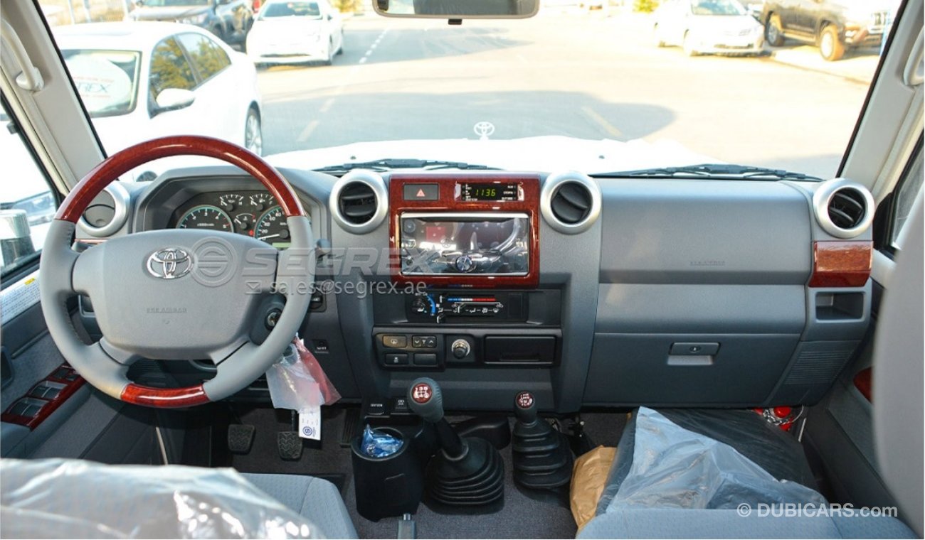 Toyota Land Cruiser Hard Top LC 76 4.5 Full, 5 seats Winch, AW, over fender, RR difflock