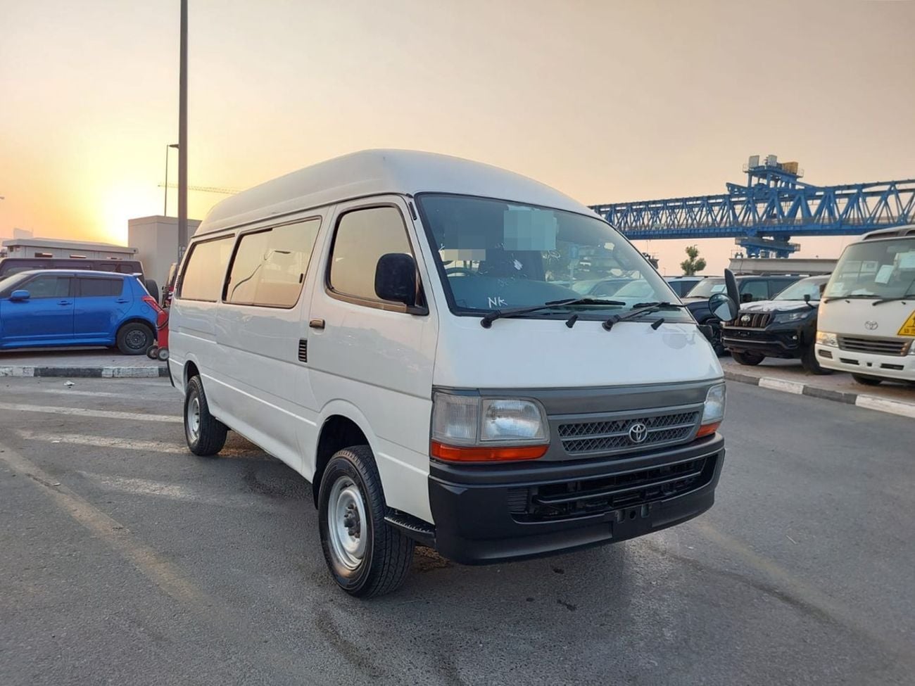Toyota Hiace 2000 TOYOTA HIACE VAN RHD DIESEL AUTOMATIC (PM00733)