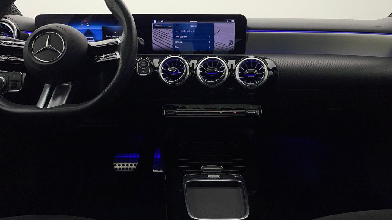 Mercedes-Benz A 200 PREMIUM AMG 1.4 | Zero Down Payment | Home Test Drive