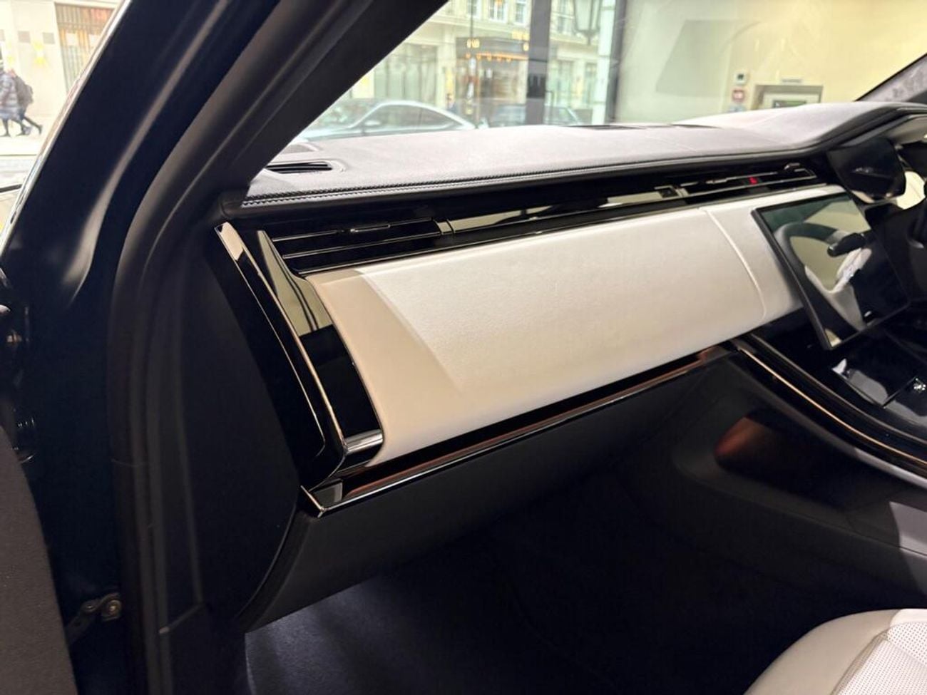 لاند روفر رينج روفر سبورت 4.4 P635 V8 MHEV SV Auto 4WD Euro 6 (s/s) 5dr (EXPORT ONLY) Right Hand Drive